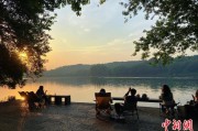 梦见香菜“移动卧室”重塑旅行方式 “Z世代”爱上车轮上的家